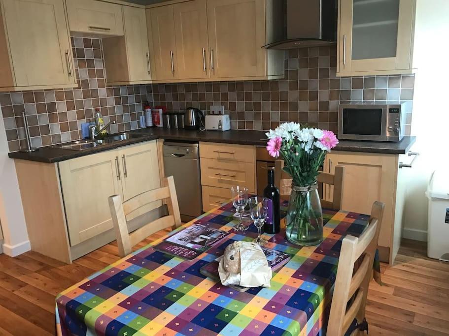 Great Offer 2 Bed Tenby Flat Free Parking Eksteriør bilde